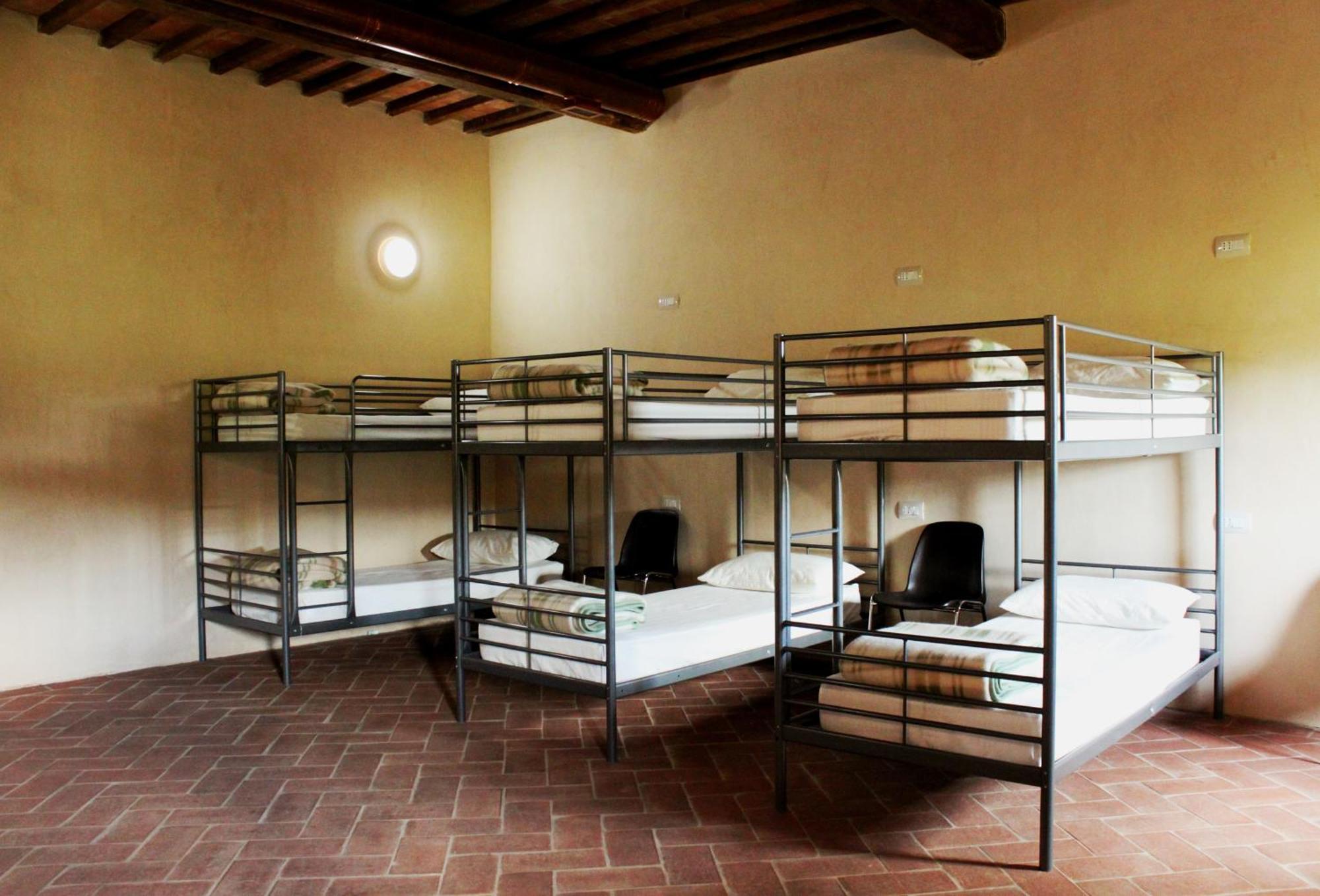 Ostello Contessa Ava Dei Lambardi Monteriggioni Extérieur photo