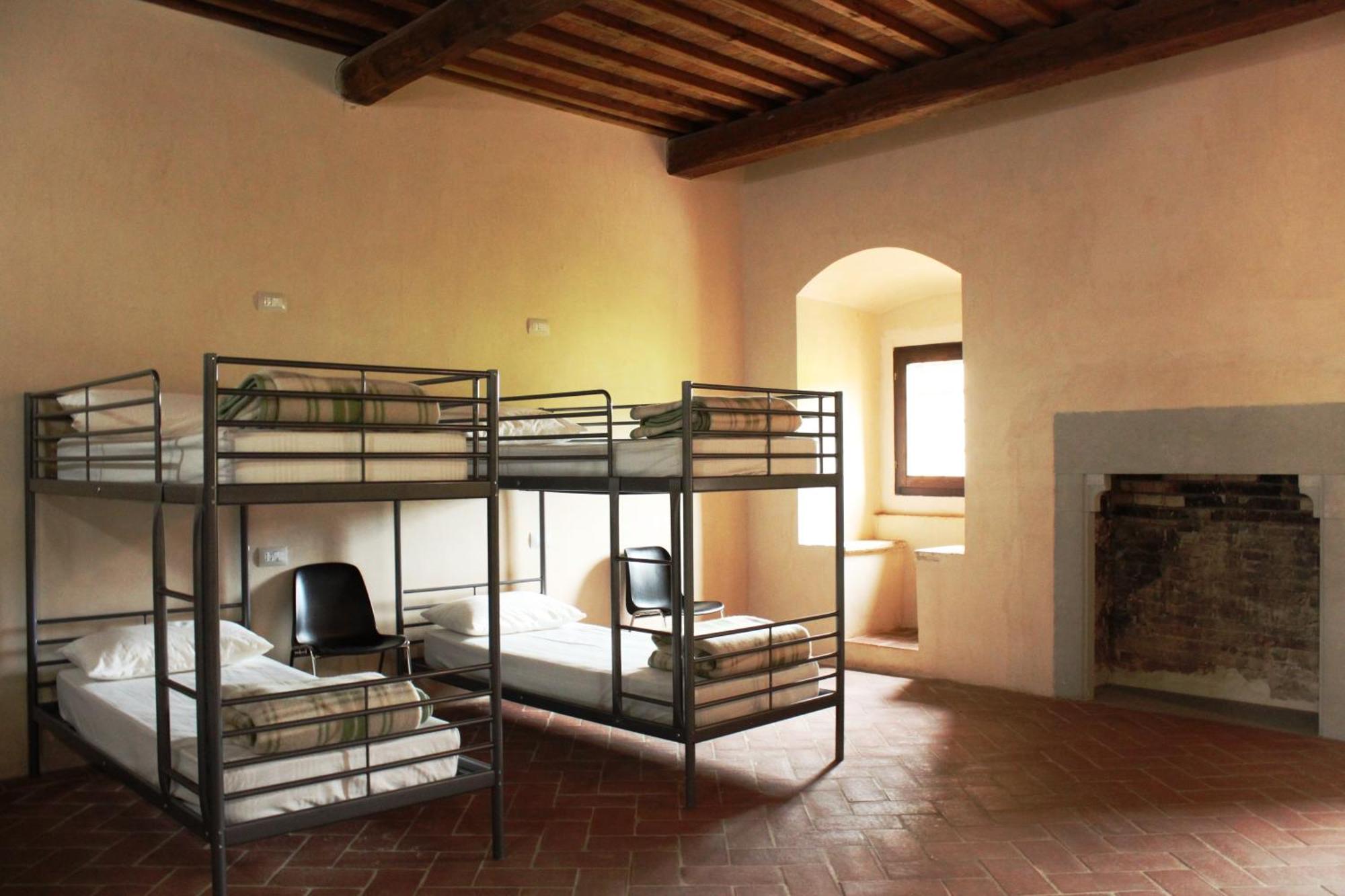 Ostello Contessa Ava Dei Lambardi Monteriggioni Extérieur photo